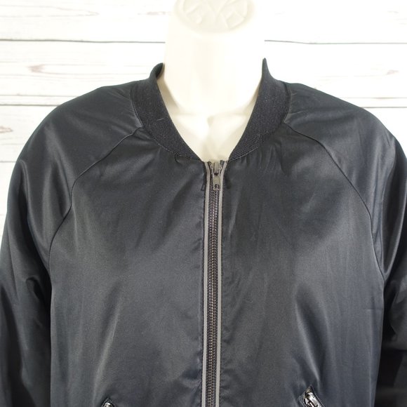 Fabletics Electra Puffy Bomber Semi Cropped Jacket - Picture 2 of 9